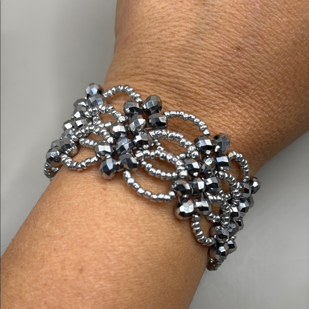 Vintage Silver Tone Boho Native American Style Seed Beaded Bangle Cuff Bracelet